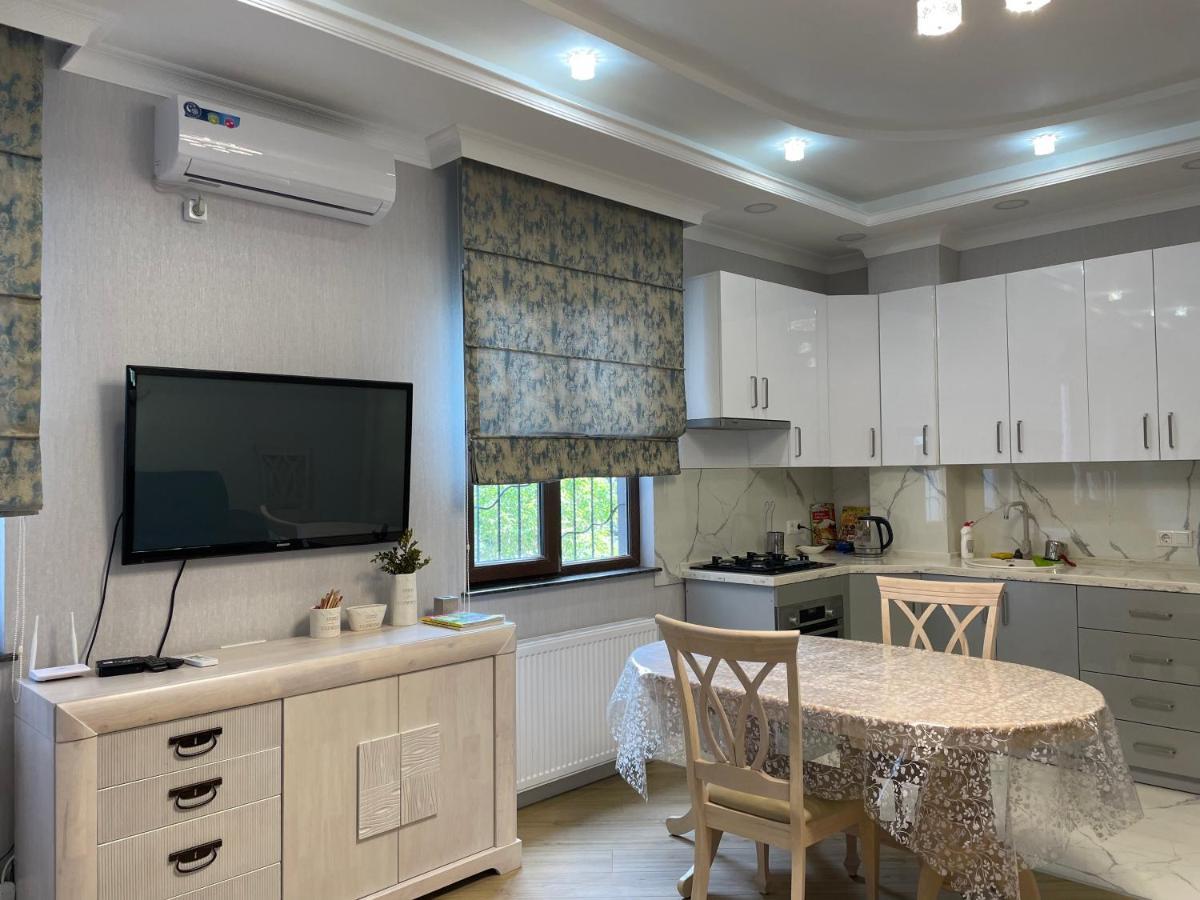 City Centre Apartment Kutaisi Esterno foto